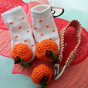 Mudpie Baby Socks and Pacifier Holder